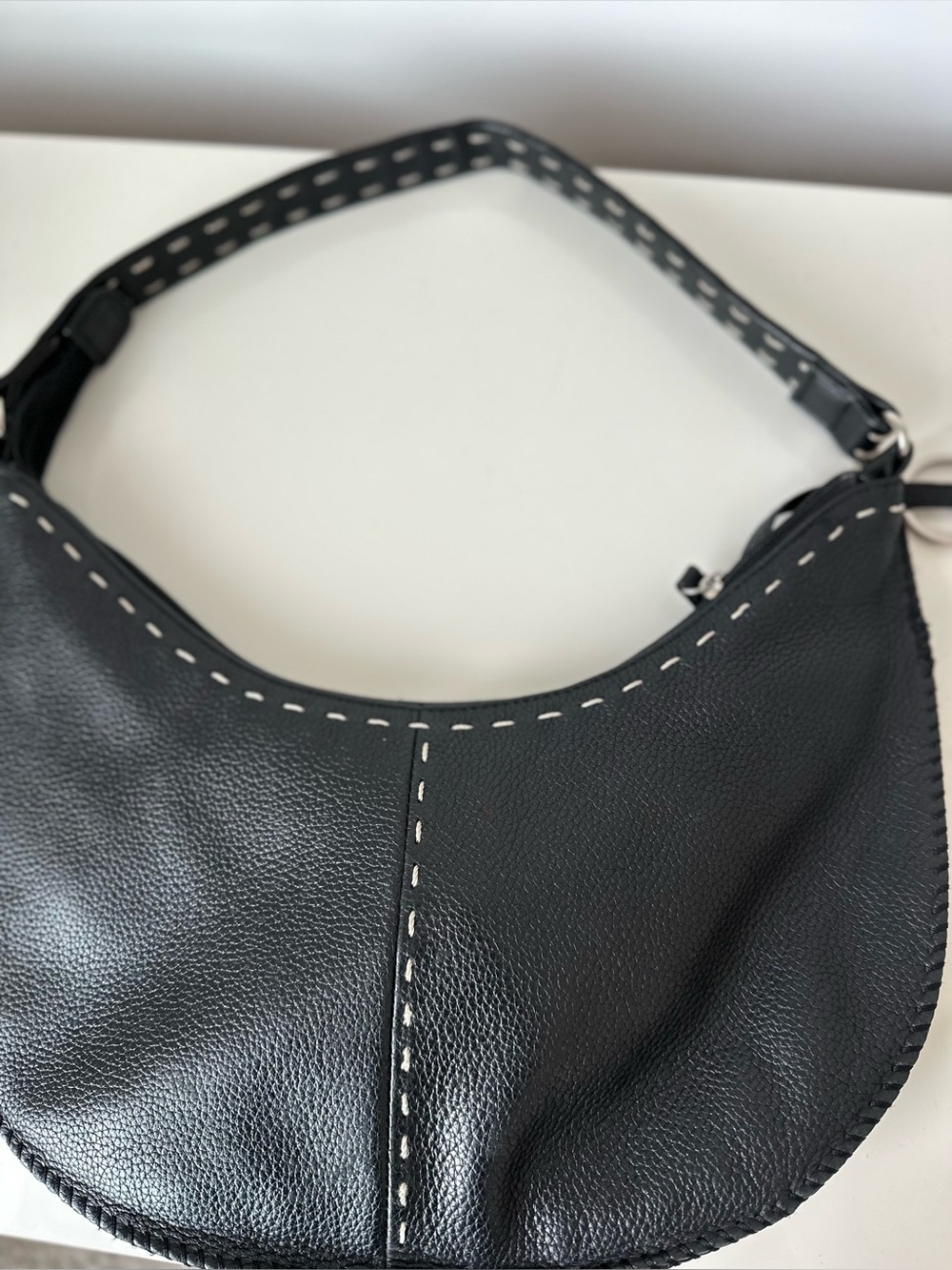 Black Leather Crescent hobo Shoulder Bag - Picture 2 of 12